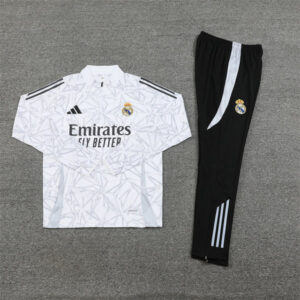 Chándal blanco y negro del Real Madrid II