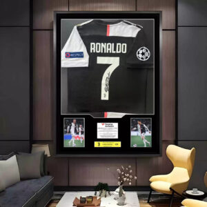 Camiseta firmada y enmarcada de Ronaldo de la Juventus